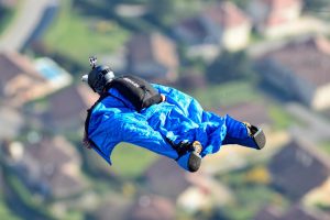 وینگ سوت چیست (Wingsuit Flying)
