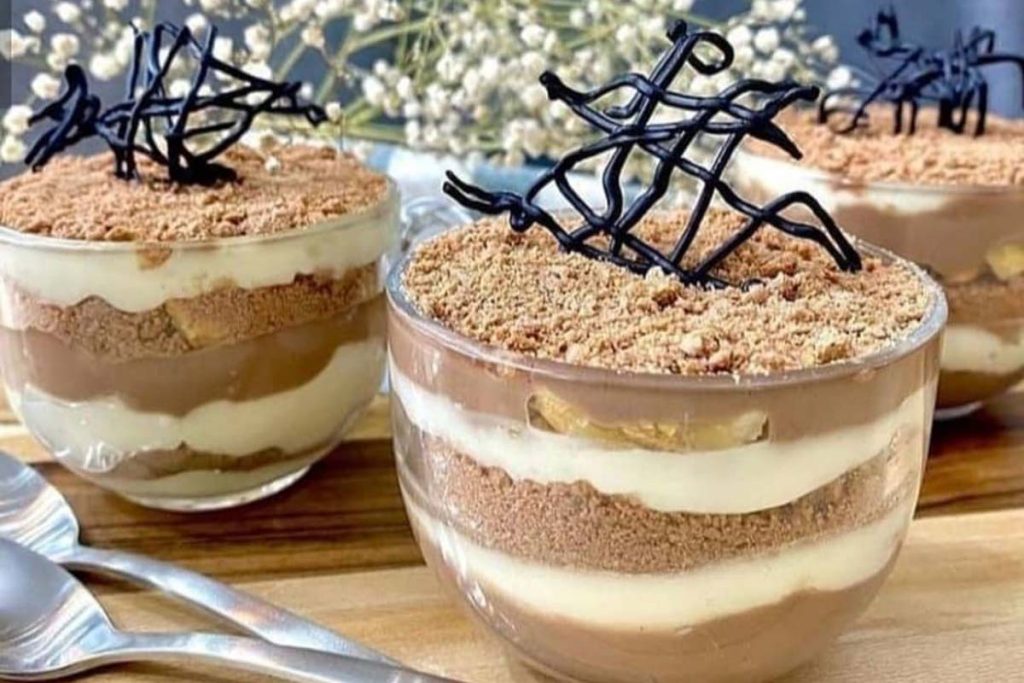 طرز تهیه دسر پان اسپانیا لیوانی ساده