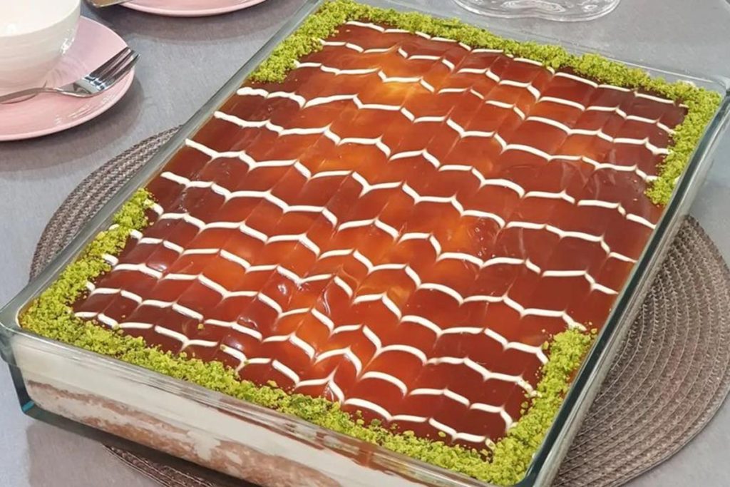 طرز تهیه کیک تریلیچه خانگی یا کیک سه شیر استانبول ترکیه