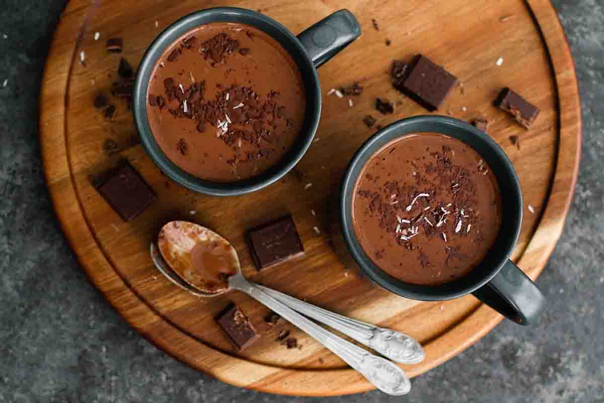 تهیه هات چاکلت با پودر کاکائو بدون شیر