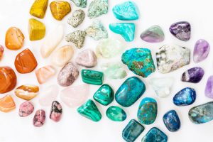 آیا سنگ ها انرژی دارند به همراه ذکر انرژی سنگ های مختلف