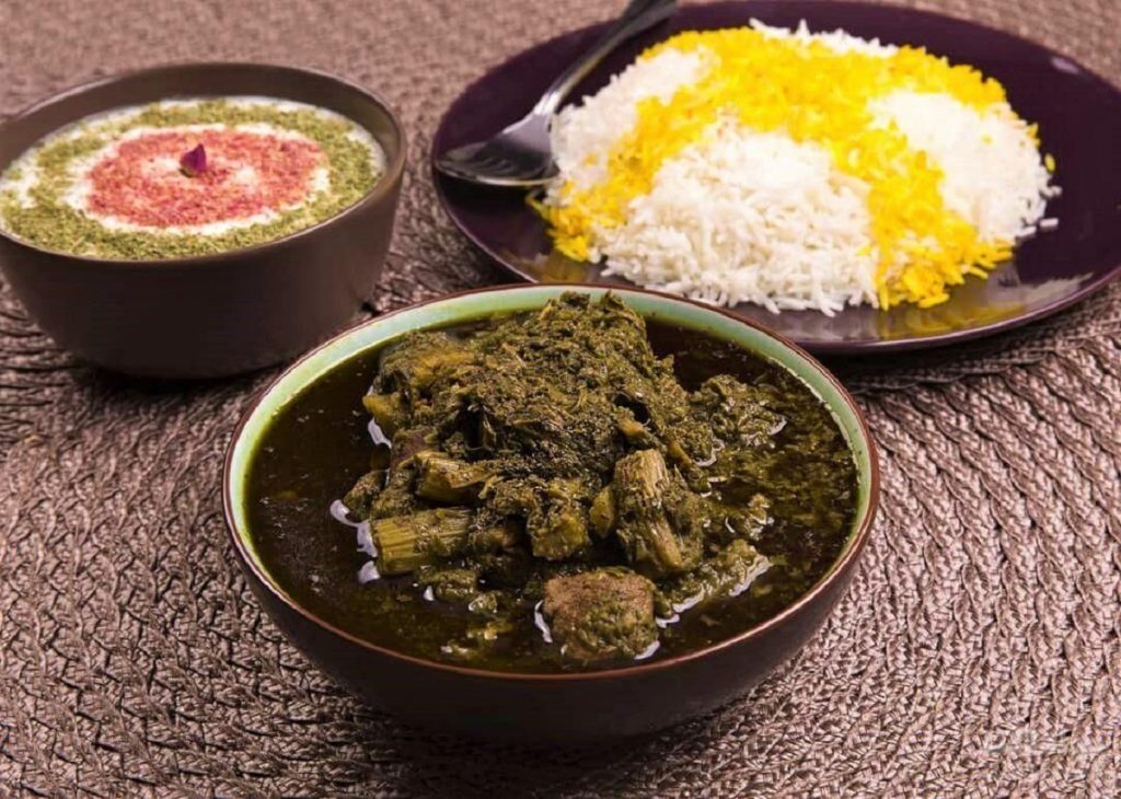 طرز تهیه خورش کرفس مجلسی غلیظ و خوشمزه با چند نکته ریز