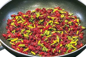 طرز تفت دادن زرشک با شکر به روش اصولی که خوشرنگ شود