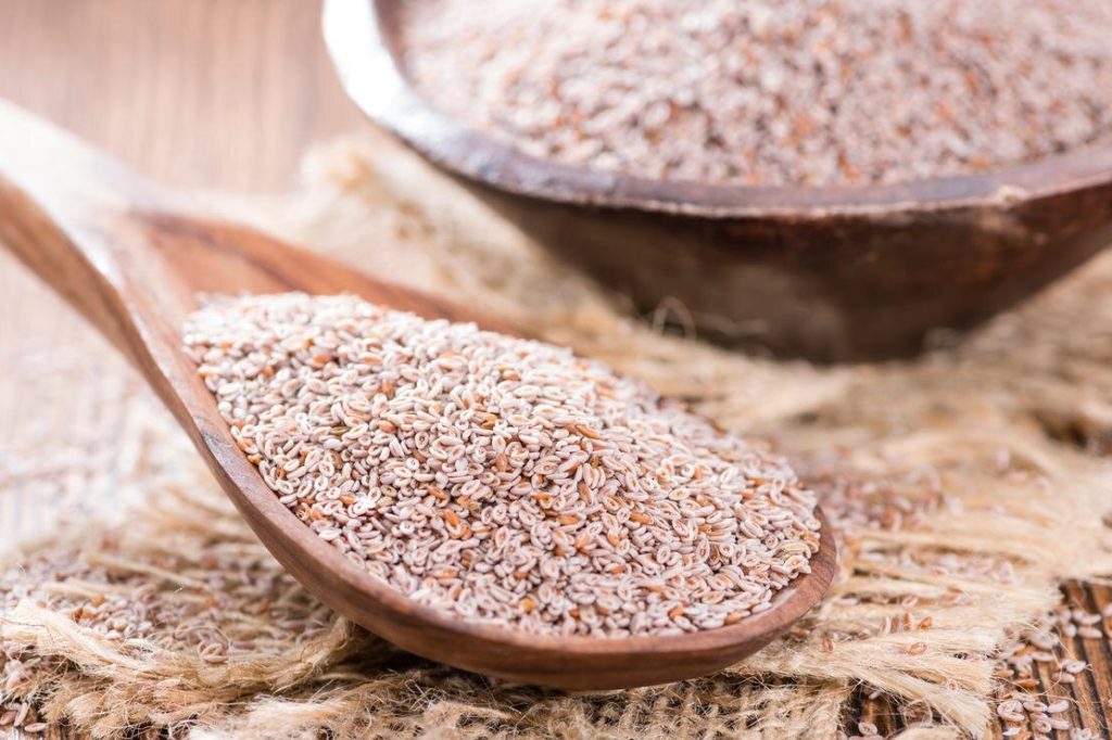 طرز استفاده از اسفرزه برای یبوست