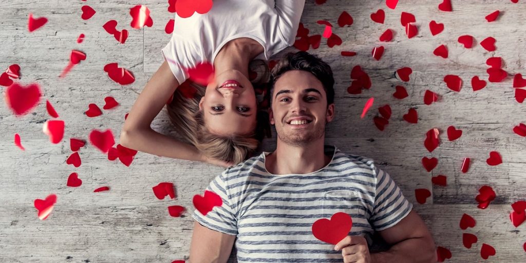 متن تبریک ولنتاین به همسر؛ خاص و دلنشین (کوتاه و طولانی)