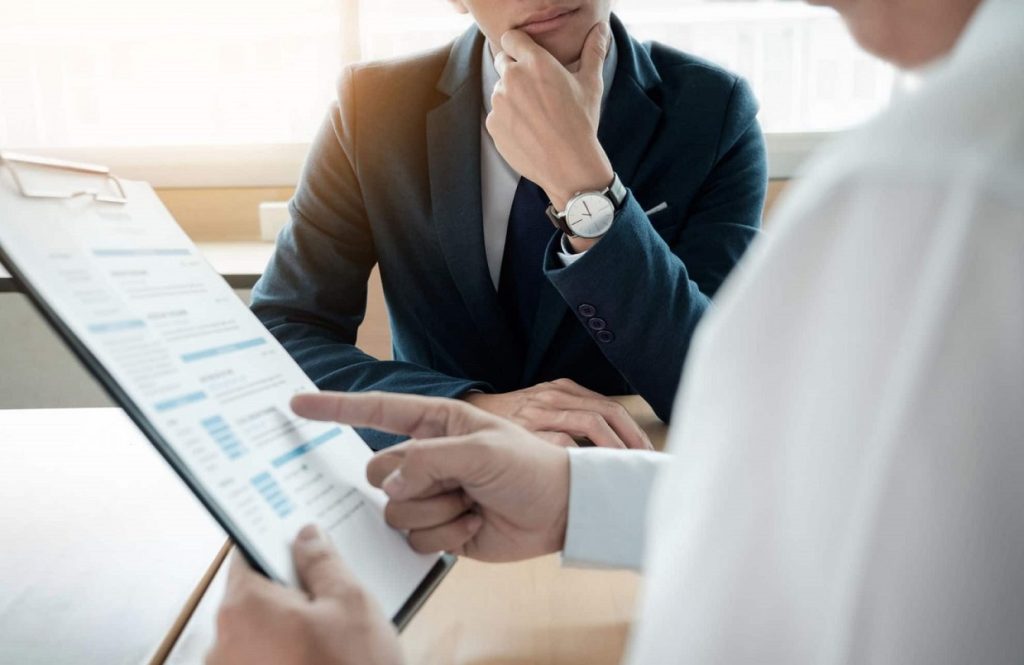 چگونه برای مصاحبه کاری آماده شویم (20 نکته کاربردی که به شما کمک می کند)