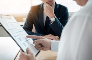 چگونه برای مصاحبه کاری آماده شویم (20 نکته کاربردی که به شما کمک می کند)