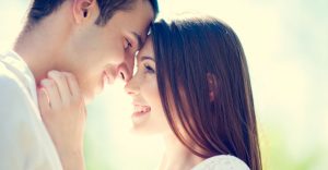 چگونه فردی را عاشق خود کنیم