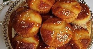طرز تهیه کیک یزدی به روش سنتی (نرم و خوشمزه با پف زیاد)