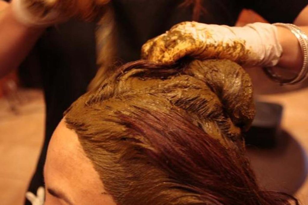 آیا حنا برای رفع موخوره خوب است + ماسک حنا برای درمان موخوره