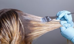 درمان حساسیت پوست سر به رنگ مو