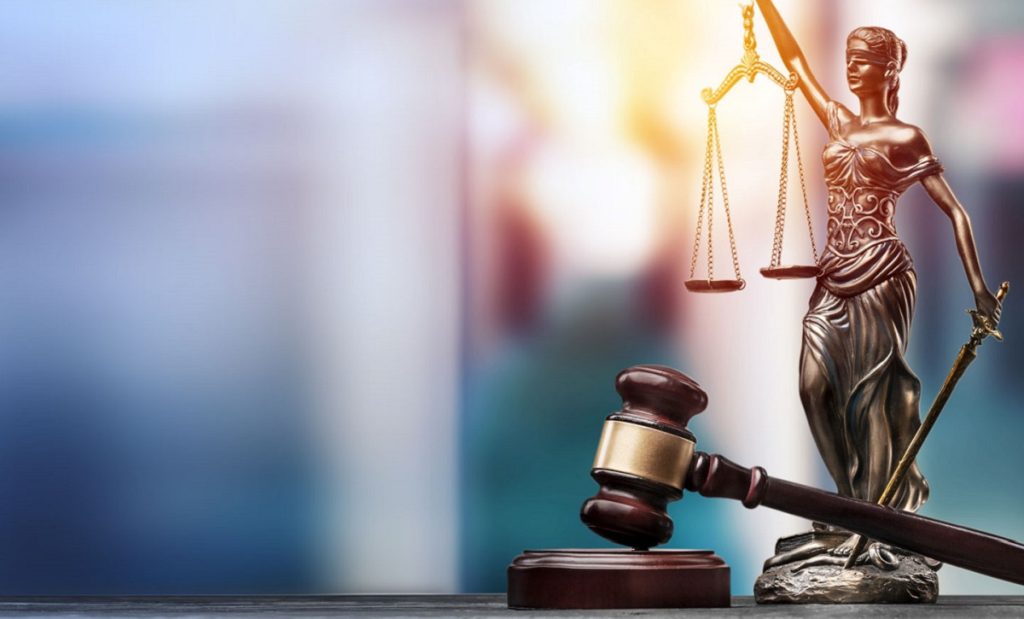 50 متن تبریک روز وکیل رسمی و صمیمی؛ ادبی و زیبا