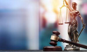 50 متن تبریک روز وکیل رسمی و صمیمی؛ ادبی و زیبا