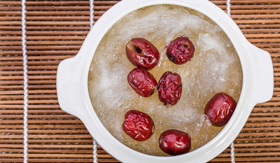 سوپ لانه پرندگان (Bird’s Nest Soup)