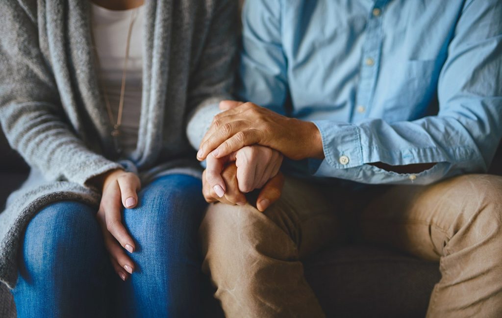 با کسی که سرطان دارد چگونه رفتار کنیم (بر اساس تجربیات)