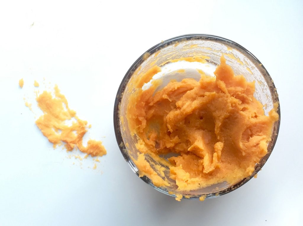 ماسک سیب زمینی (6 ماسک برای رفع جوش و لک و درخشندگی پوست)