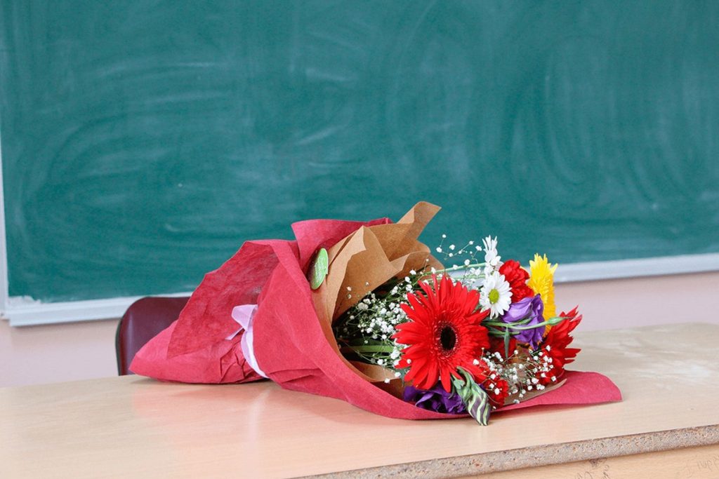 متن تبریک روز معلم به همکاران فرهنگی (ادبی و رسمی) آپدیت 1402