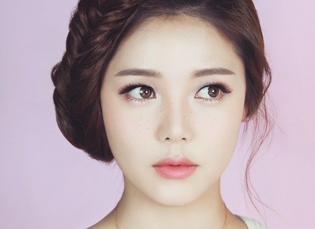 مدل آرایش کره ای ساده و دخترانه