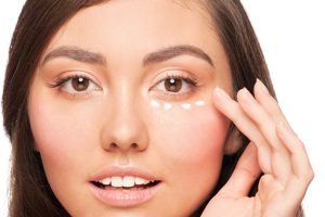 بهترین کرم دور چشم ایرانی (از نظر مصرف کنندگان)