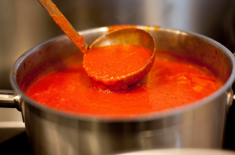طرز تهیه رب گوجه فرنگی در خانه