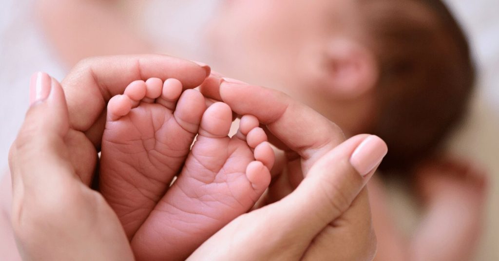 متن تبریک روز جهانی ماما (زیبا، کوتاه و جدید به فارسی و انگلیسی)