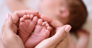 متن تبریک روز جهانی ماما (زیبا، کوتاه و جدید به فارسی و انگلیسی)