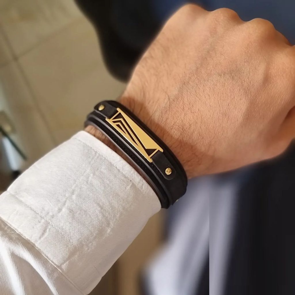 خاص ترین مدل دستبند چرمی طلا مردانه