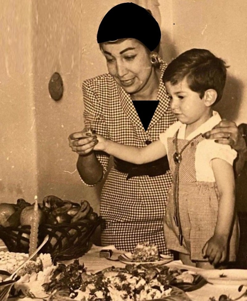 عکس های دوران کودکی آتیلا پسیانی در کنار مادرش 