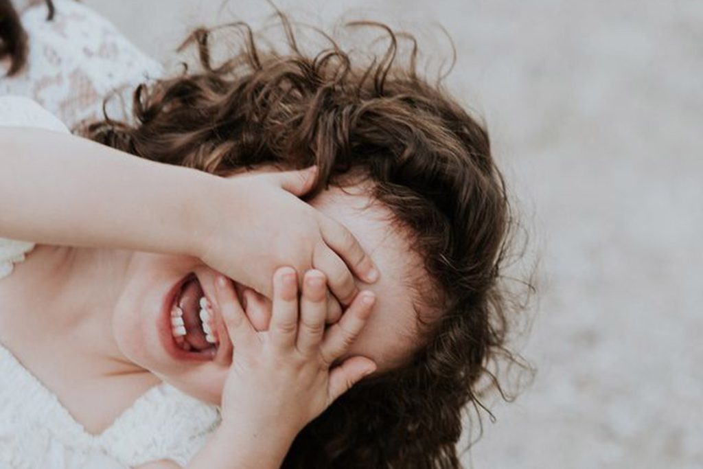 متن برای دخترم زیبا و کوتاه (تاج سرم ) برای استوری و پست