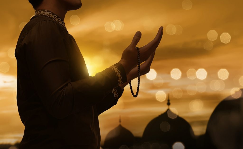 در ماه محرم چه دعاهایی بخوانیم؟ (اعمال، دعا، ذکر و نماز ماه محرم)