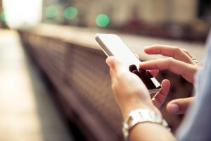 نحوه بازیابی مخاطبین حذف شده در آیفون (به 4 روش مطمئن)