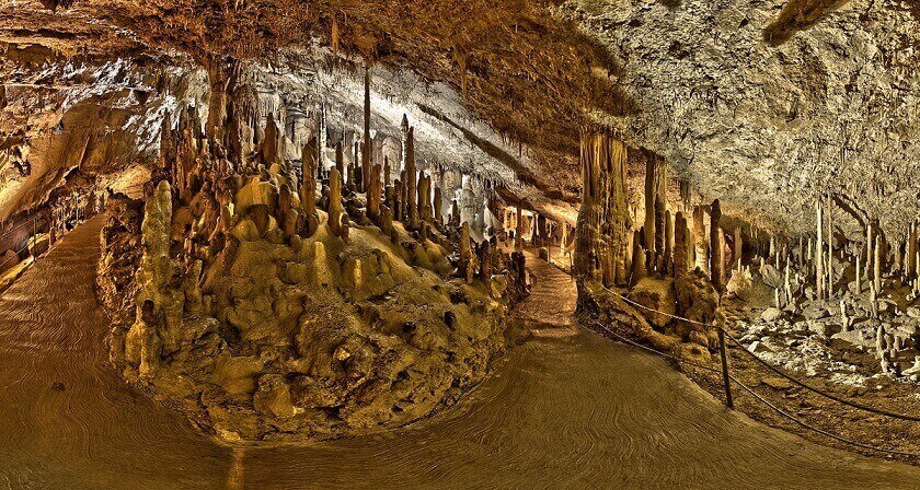 غار اسکوکجان در دیواچا، اسلوونی