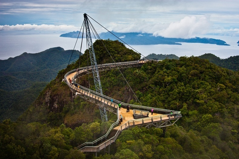 پل آسمانی لانگ کاوی در مالزی