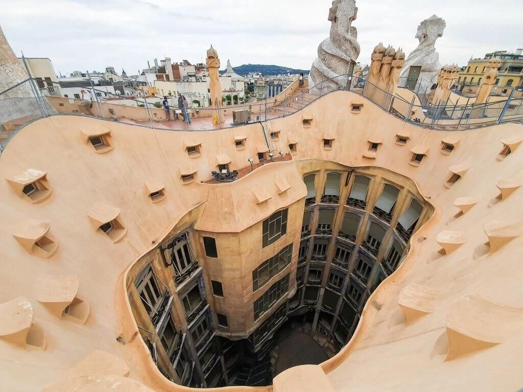 کازا میلا (Casa Mila)