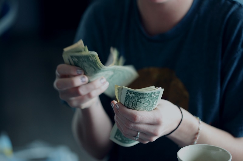 تعبیر خواب پول شمردن
