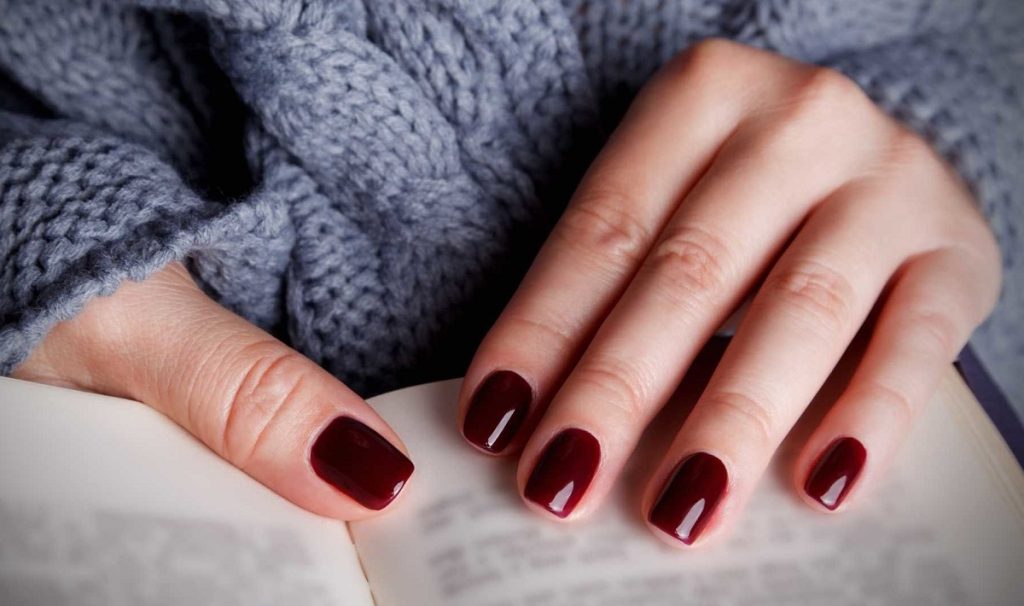 رنگ لاک مناسب برای فصل پاییز و زمستان؛ 12 رنگ جذاب و شیک