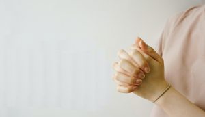 متن دعا برای خواهر (زیباترین دعا در حق خواهر عزیزم)