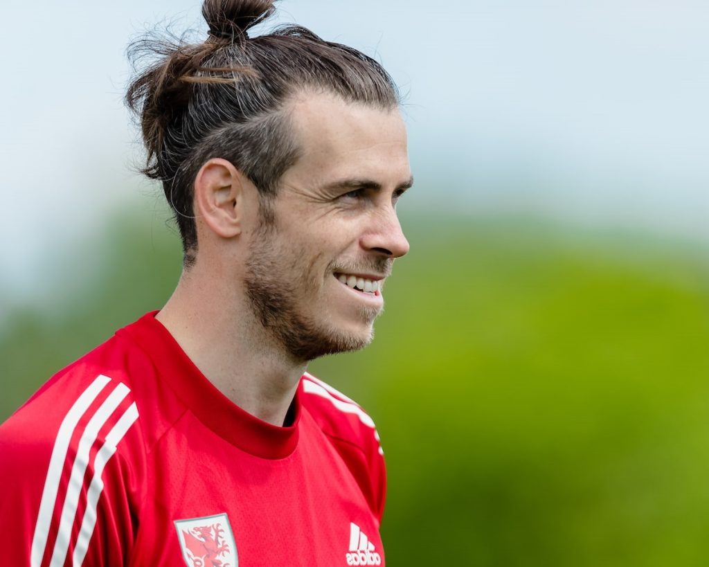 بیوگرافی گرت بیل (همسر، سن، قد و وزن، عکس های دیدنی)