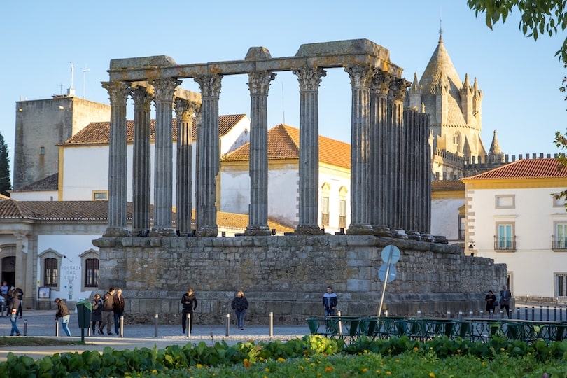 جاذبه های گردشگری پرتغال: معبد رومی اِوورا