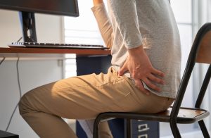 درد لگن نشانه چیست؟ (علت، علائم، نحوه تشخیص و نحوه درمان درد لگن)