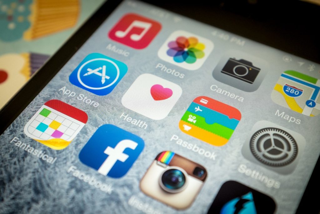 چگونه در آیفون آلبوم و پوشه درست کنیم؟ دسته بندی عکس ها در Photos