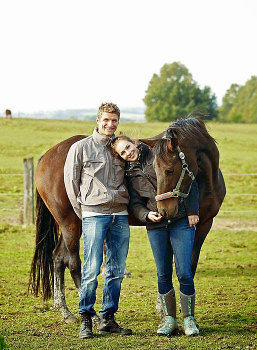 توماس مولر و لیسا با اسب