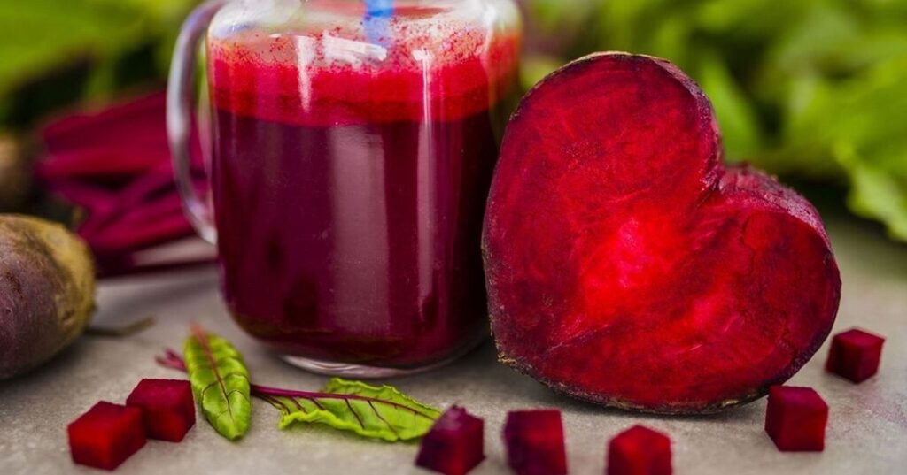 خواص آب لبو خام؛ طرز تهیه و بهترین زمان مصرف آب چغندر