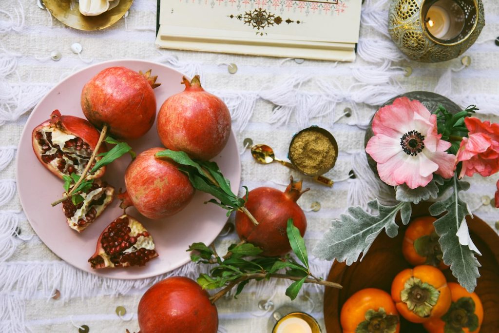 چرا ایرانی ها شب یلدا را جشن می گیرند و دور هم جمع می شوند؟