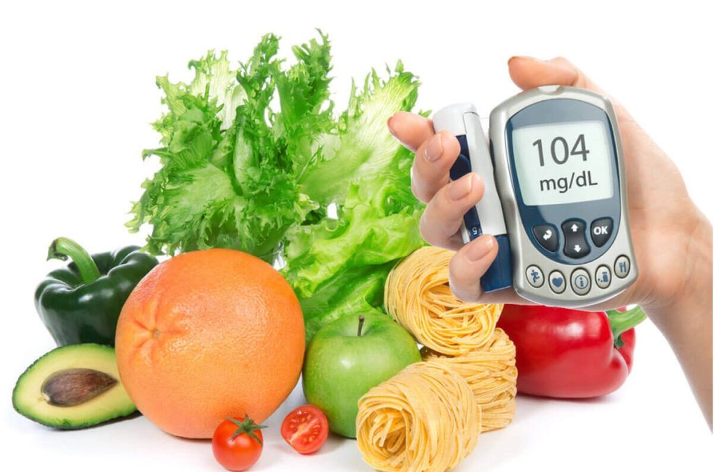 کدام میوه فشار خون را بالا میبرد (میوه های مضر فشار خون بالا)