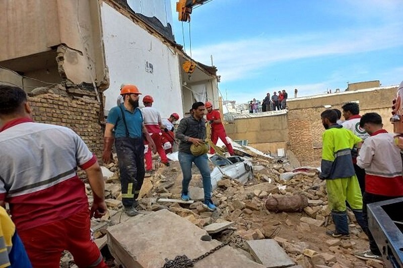 تصاویر دلخراش ریزش ساختمانی در شهر گلستان/ علت این اتفاق وحشتناک چیست؟