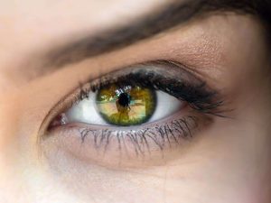 شعر و متن زیبا در مورد از چشم افتادن / جملات تیکه دار