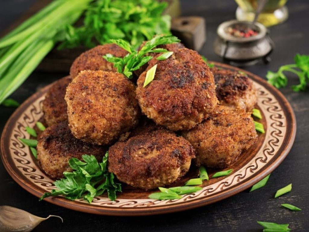 طرز تهیه کتلت ترکیه ای برای 4 نفر