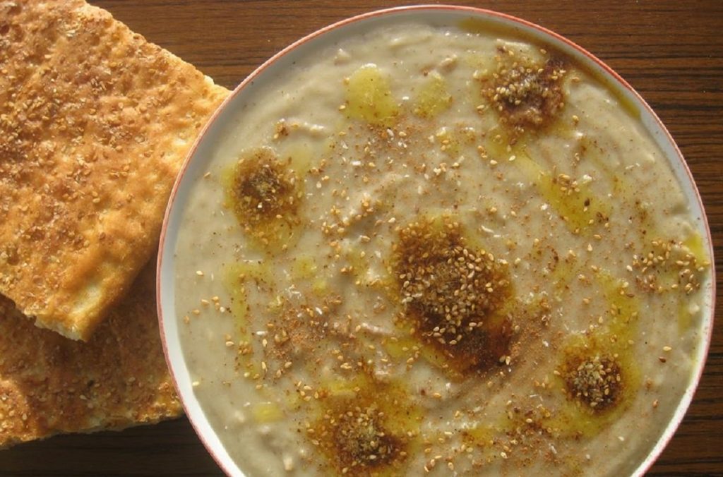 حلیم را با چی نخوریم؟ (مواد غذایی که نباید همراه حلیم بخورید)