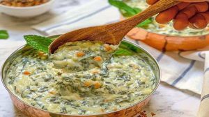 طرز تهیه آش اسفناج (ساده و خوشمزه)